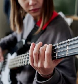 corso di basso - strumento musicale