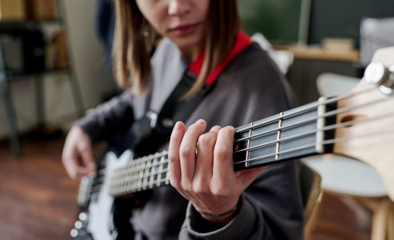 corso di basso - strumento musicale